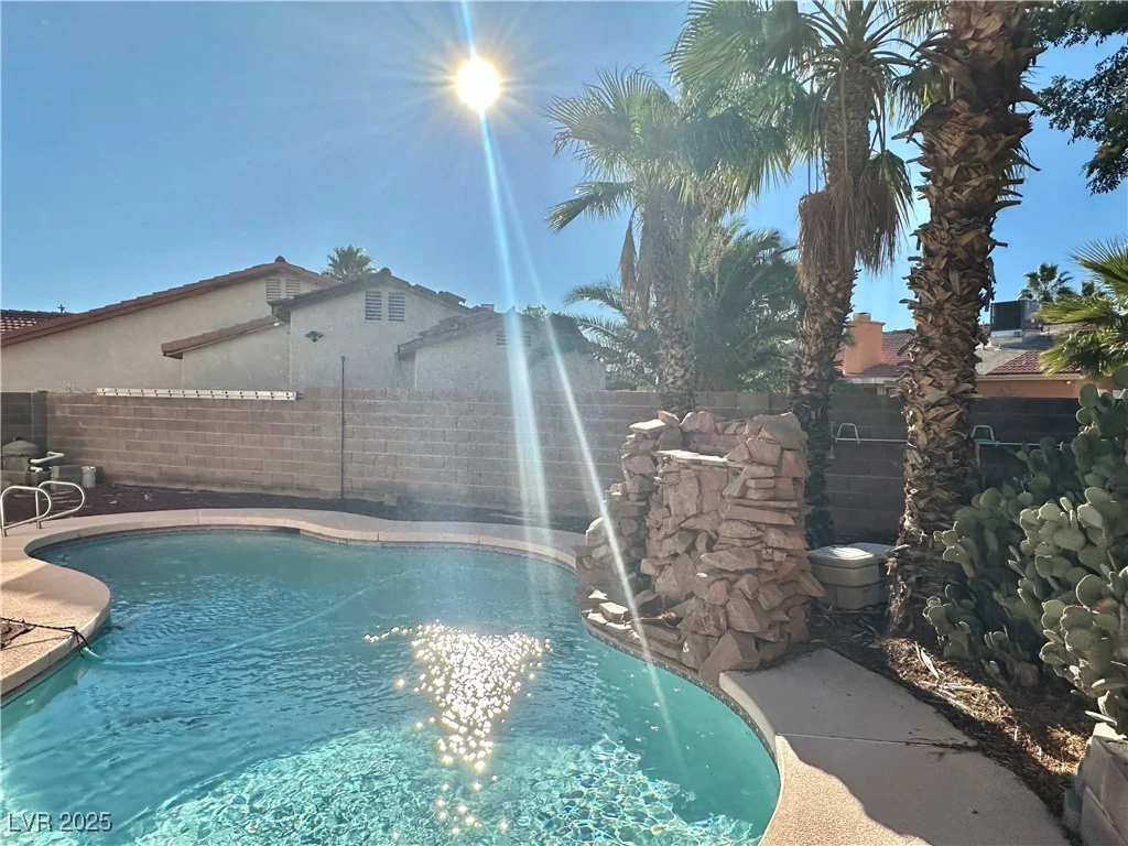 6325 Barkstone, Las Vegas, NV 89108