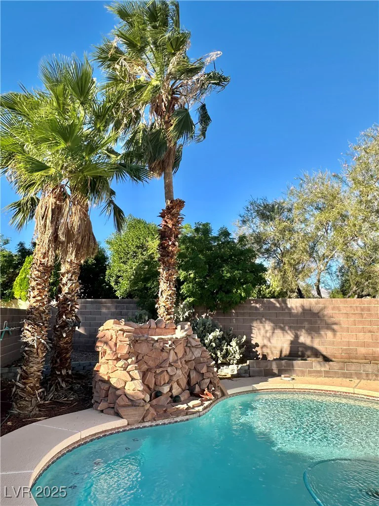 6325 Barkstone, Las Vegas, NV 89108