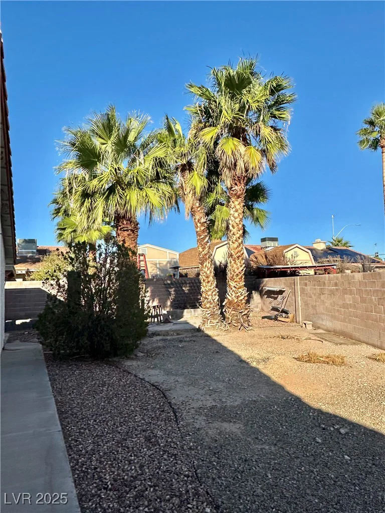 6325 Barkstone, Las Vegas, NV 89108