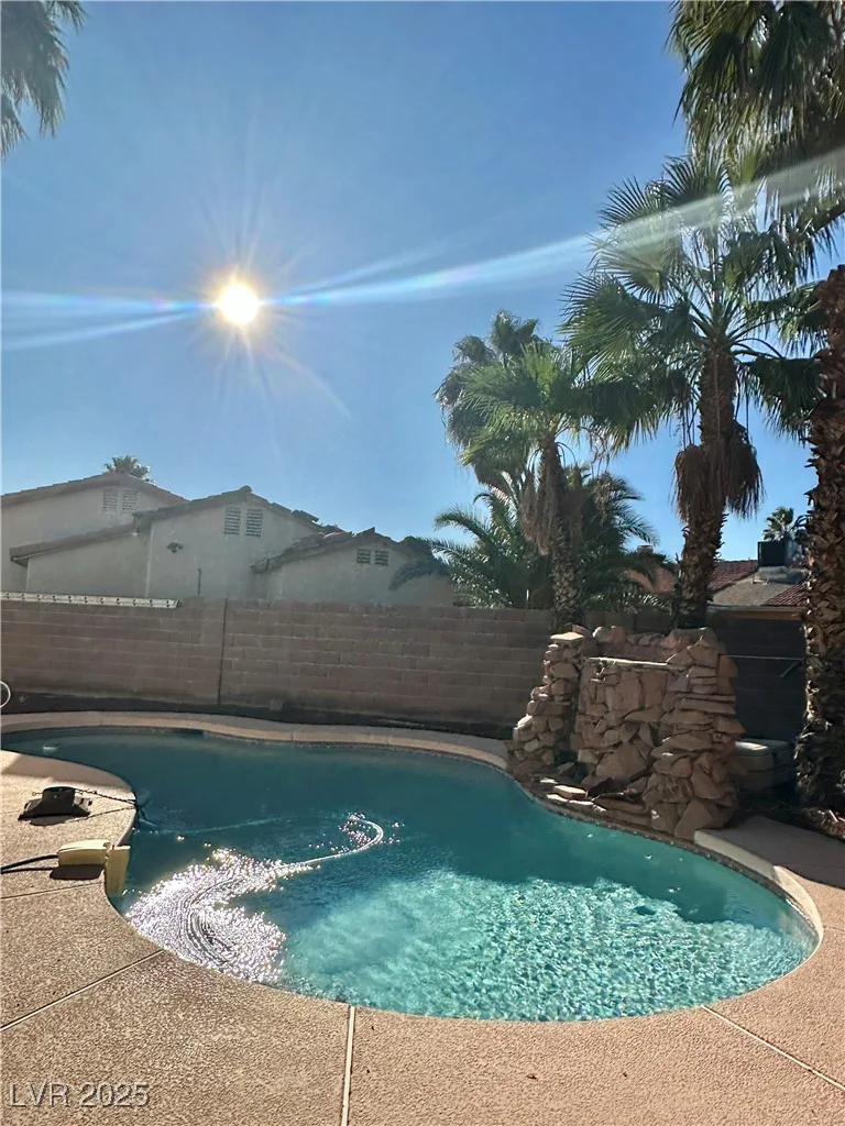 6325 Barkstone, Las Vegas, NV 89108
