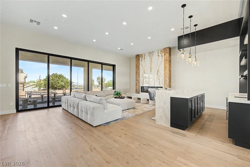 5624 Dapple Gray, Las Vegas, NV 89149