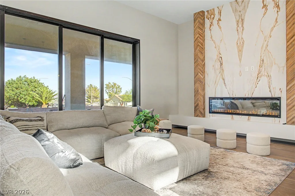 5624 Dapple Gray, Las Vegas, NV 89149