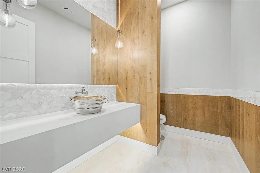 5624 Dapple Gray, Las Vegas, NV 89149