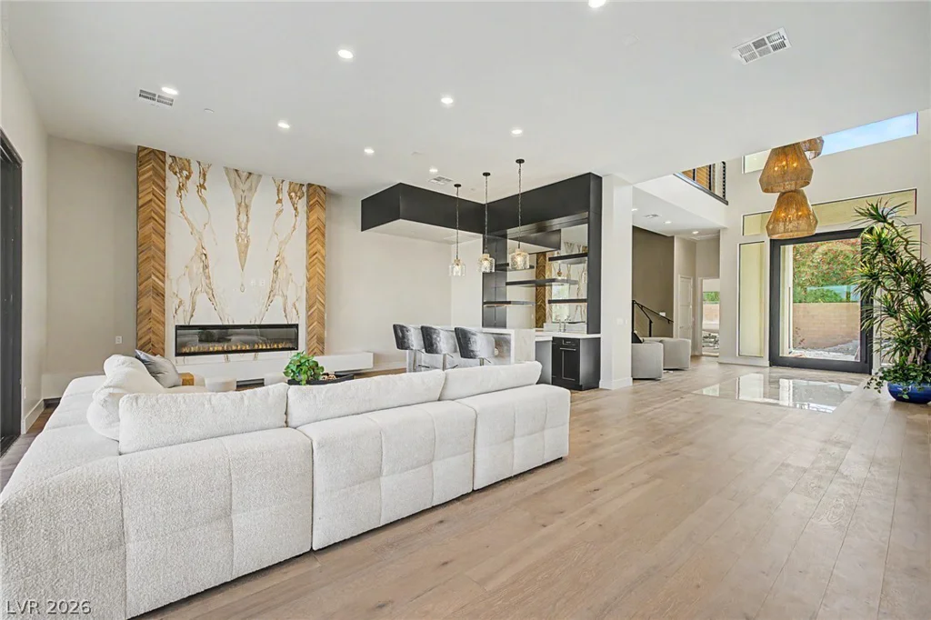 5624 Dapple Gray, Las Vegas, NV 89149
