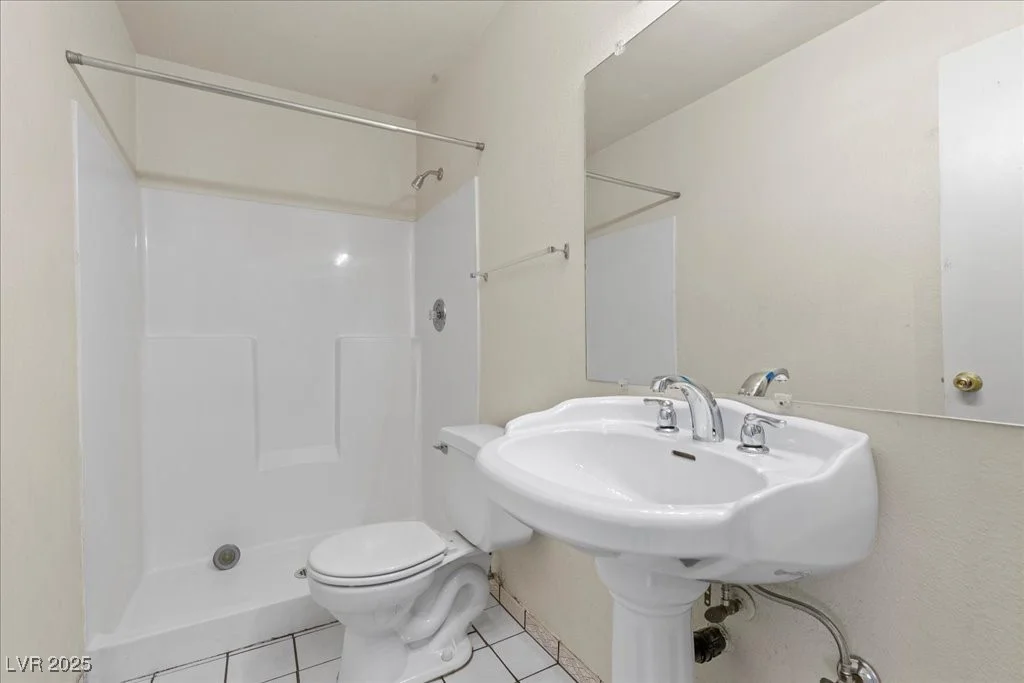 2228 Silver Pine, Las Vegas, NV 89108