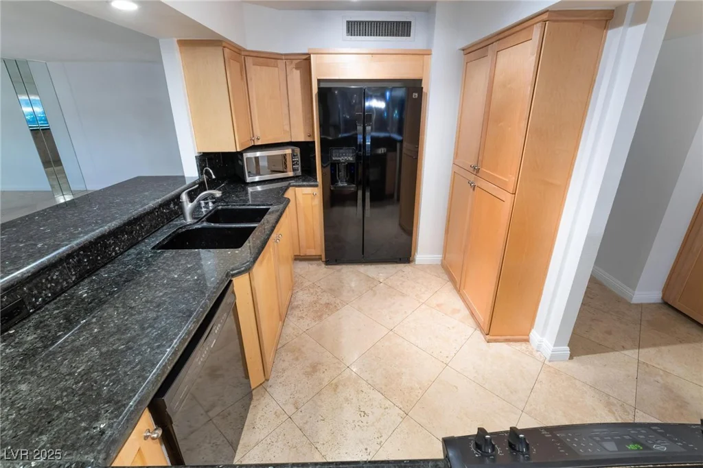 3111 Bel Air, Las Vegas, NV 89109