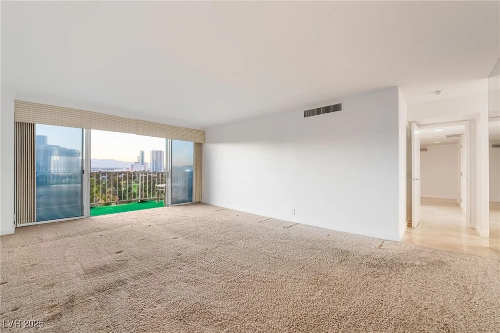 3111 Bel Air, Las Vegas, NV 89109