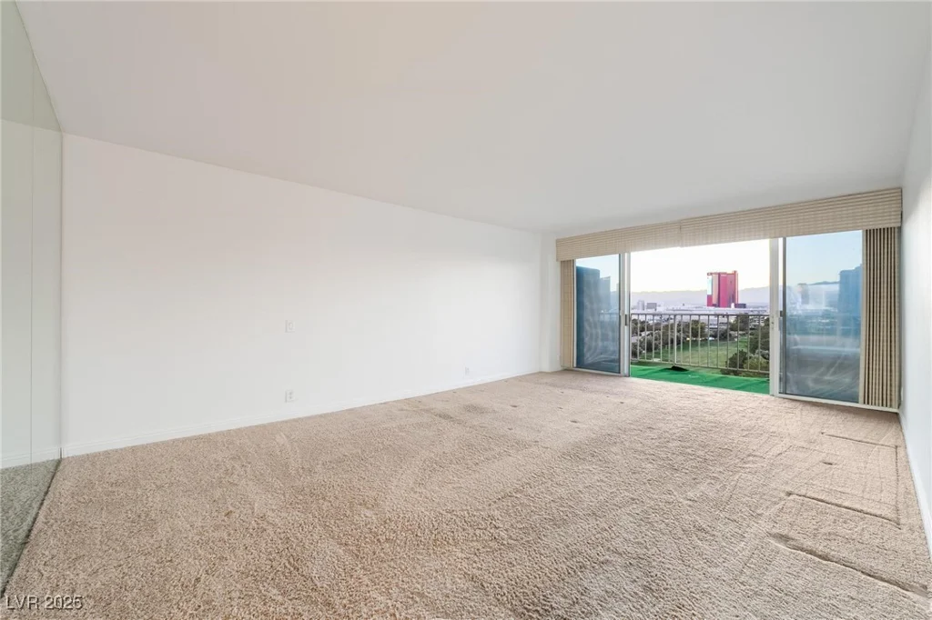 3111 Bel Air, Las Vegas, NV 89109