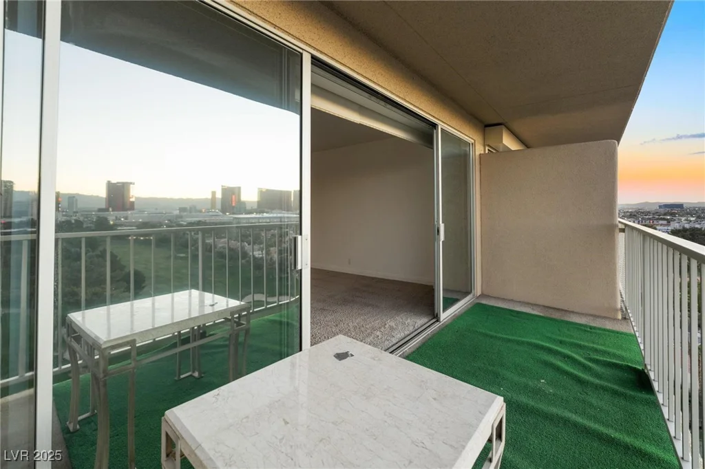 3111 Bel Air, Las Vegas, NV 89109