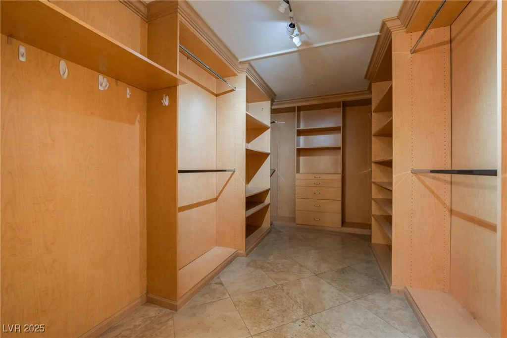 3111 Bel Air, Las Vegas, NV 89109