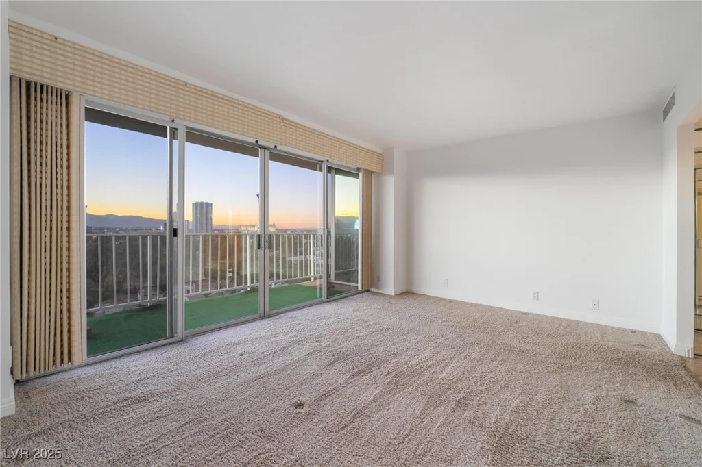 3111 Bel Air, Las Vegas, NV 89109