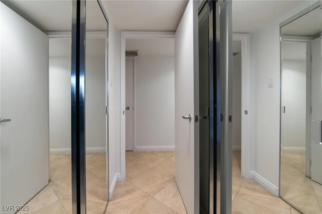 3111 Bel Air, Las Vegas, NV 89109