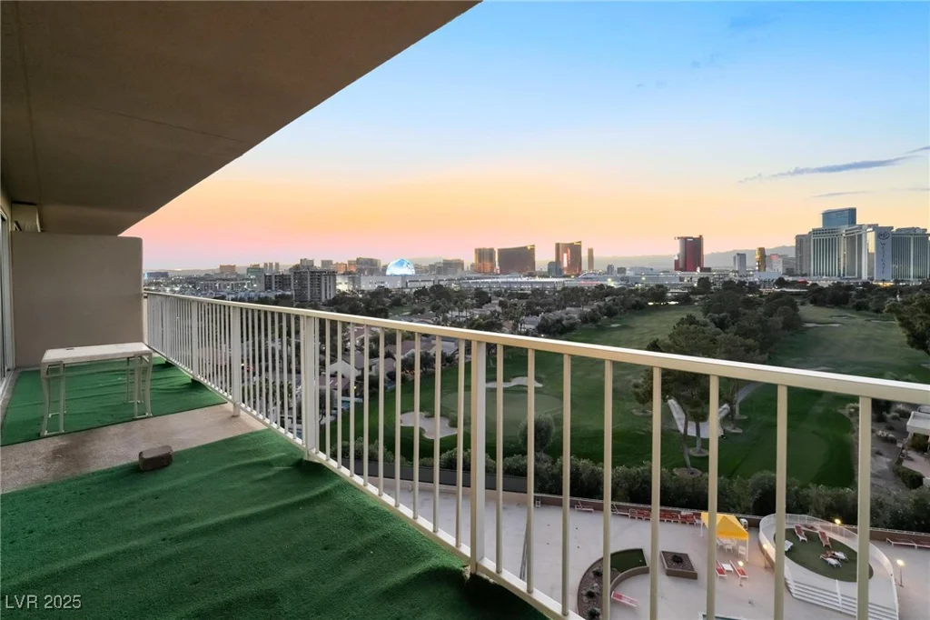 3111 Bel Air, Las Vegas, NV 89109
