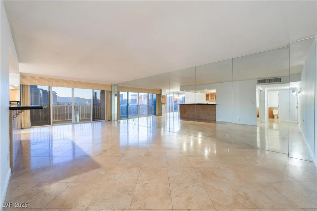 3111 Bel Air, Las Vegas, NV 89109