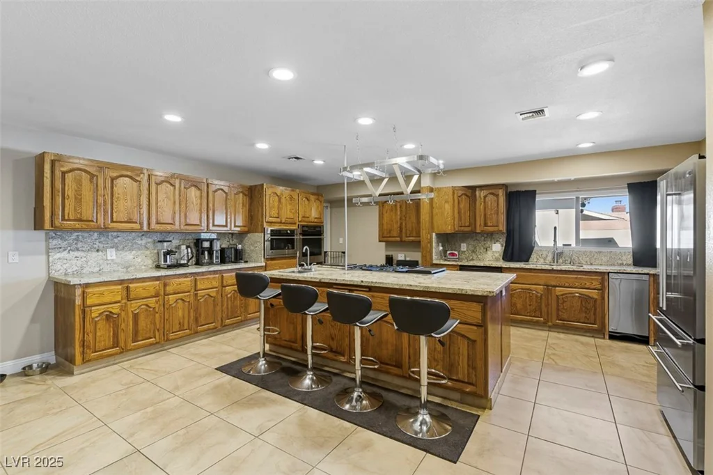 1870 Viking, Las Vegas, NV 89169