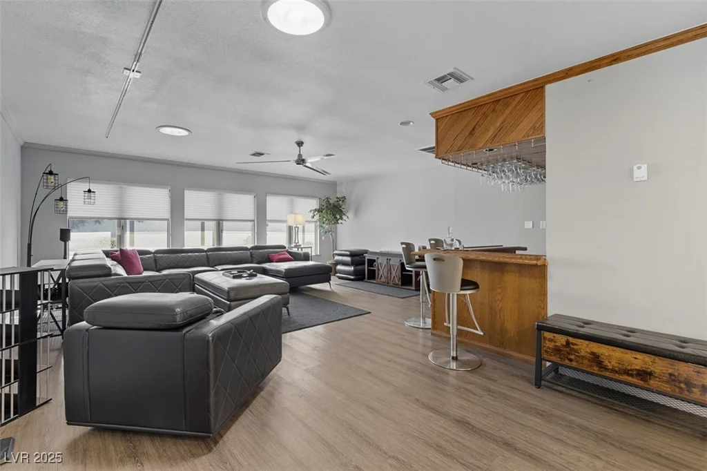 1870 Viking, Las Vegas, NV 89169
