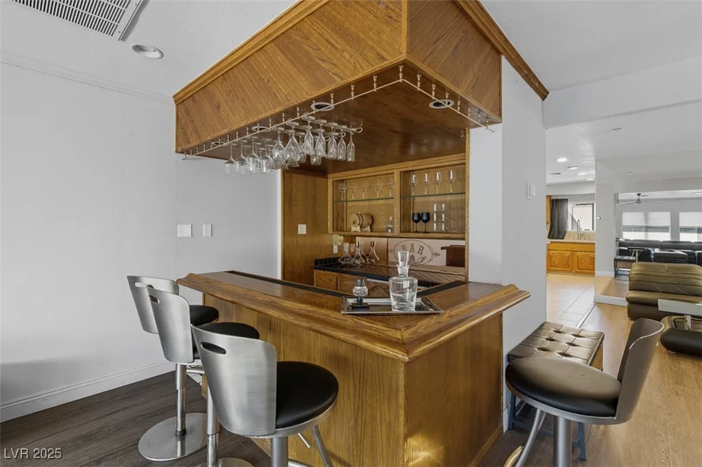 1870 Viking, Las Vegas, NV 89169