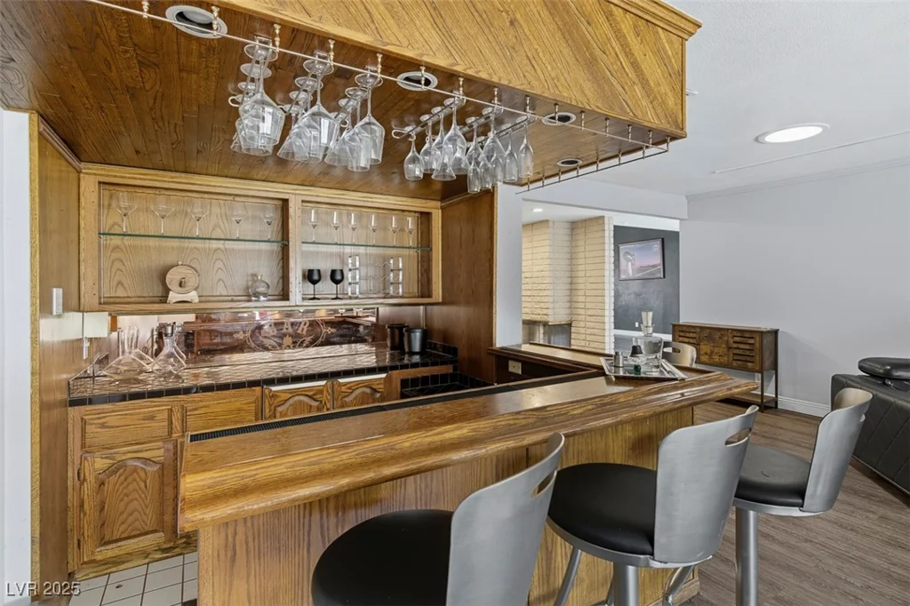 1870 Viking, Las Vegas, NV 89169
