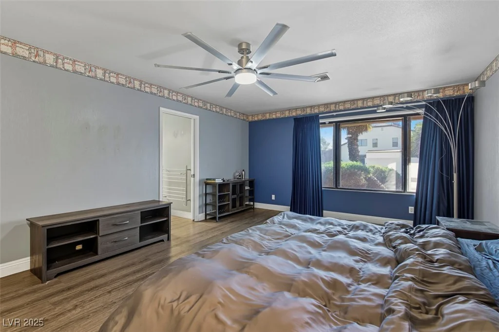 1870 Viking, Las Vegas, NV 89169