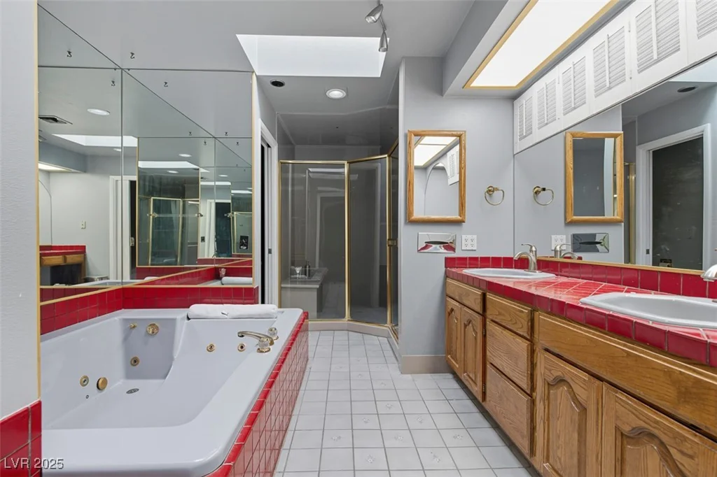 1870 Viking, Las Vegas, NV 89169