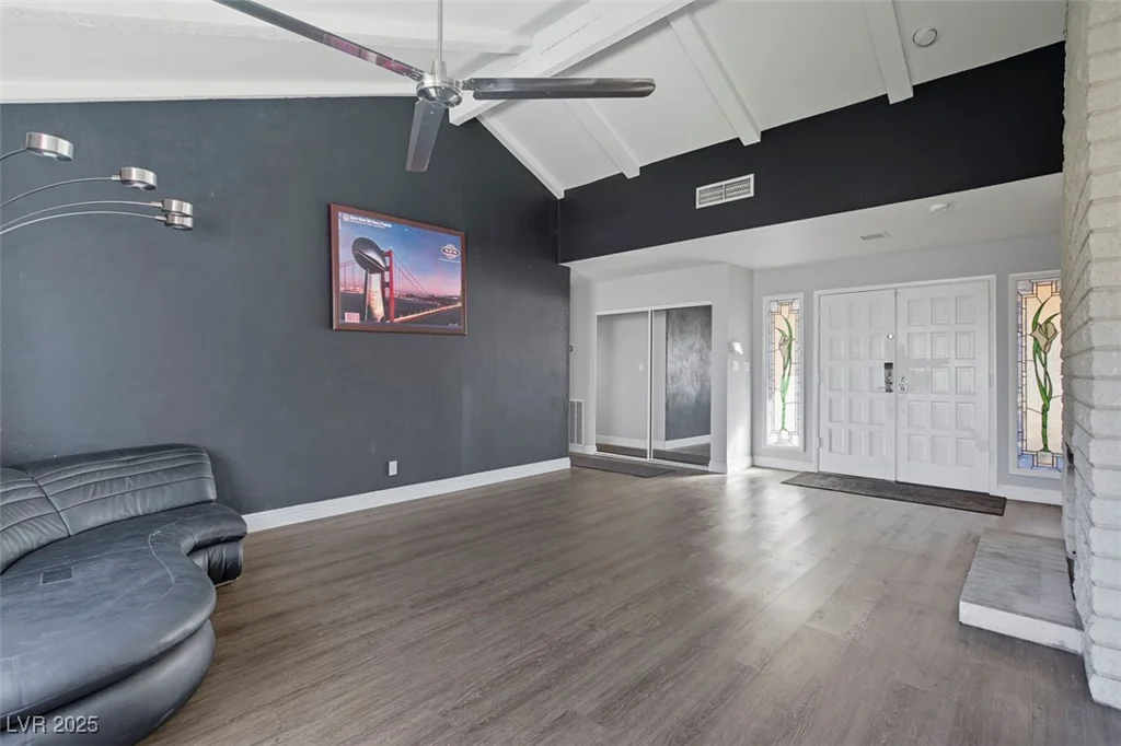 1870 Viking, Las Vegas, NV 89169