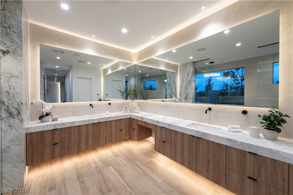 4318 Cameron Brook, Las Vegas, NV 89129