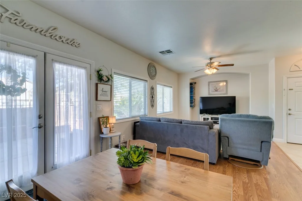 8638 Tom Noon, Las Vegas, NV 89178