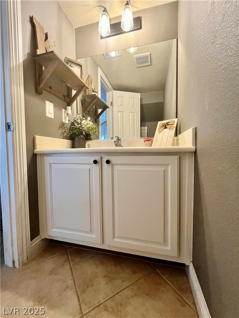 8638 Tom Noon, Las Vegas, NV 89178