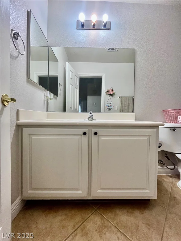8638 Tom Noon, Las Vegas, NV 89178