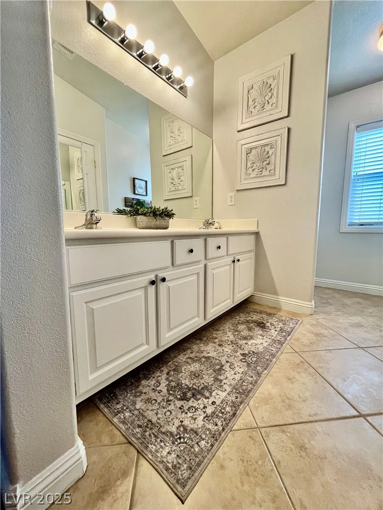 8638 Tom Noon, Las Vegas, NV 89178