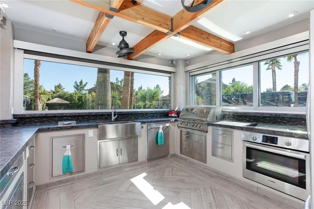 8175 Arville, Las Vegas, NV 89139