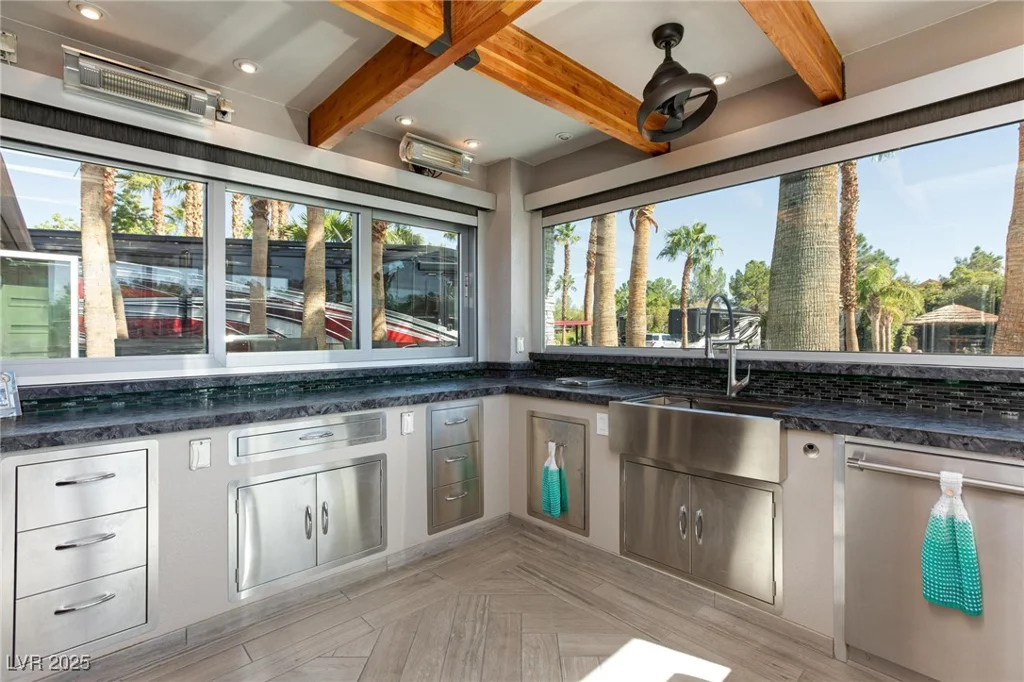 8175 Arville, Las Vegas, NV 89139