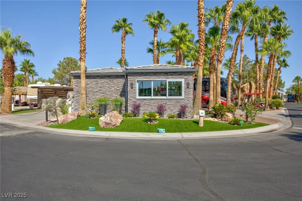 8175 Arville, Las Vegas, NV 89139
