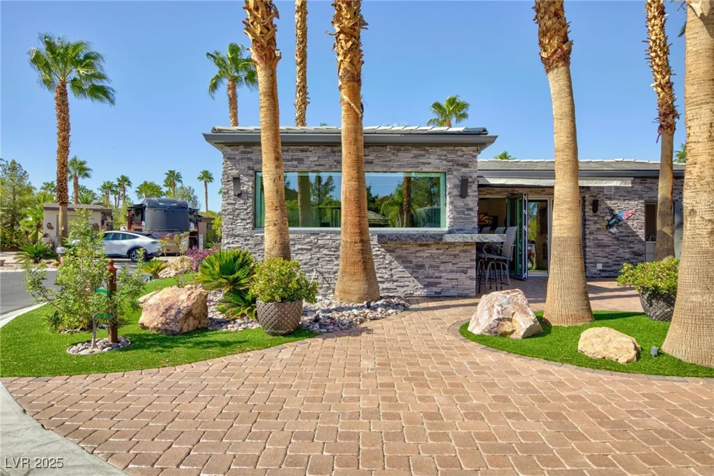 8175 Arville, Las Vegas, NV 89139