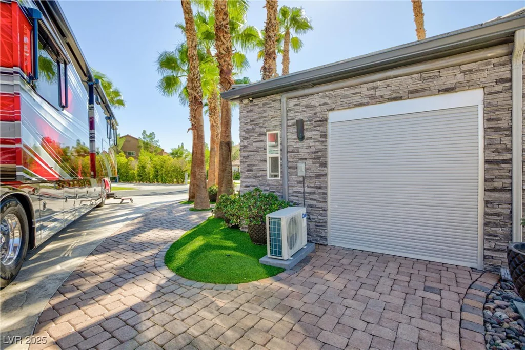 8175 Arville, Las Vegas, NV 89139