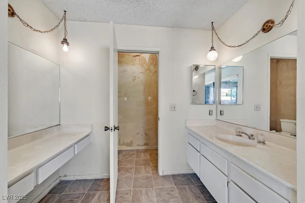 633 Severn, Henderson, NV 89002