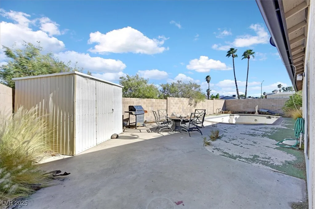 633 Severn, Henderson, NV 89002