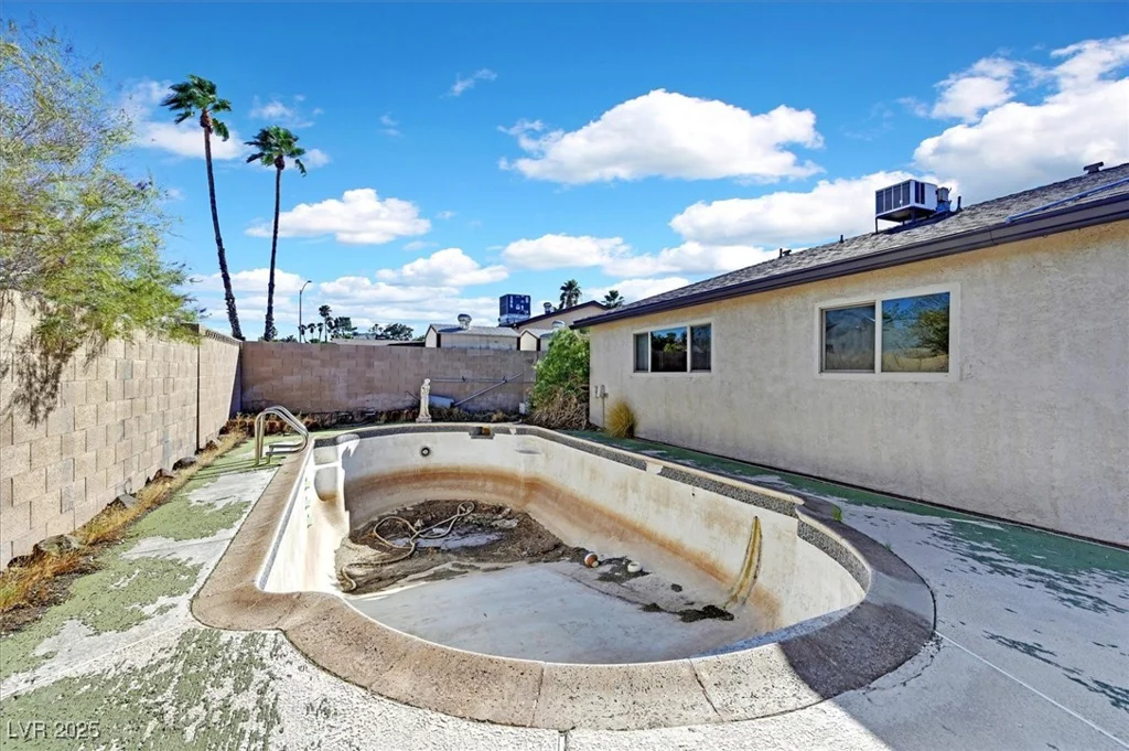 633 Severn, Henderson, NV 89002
