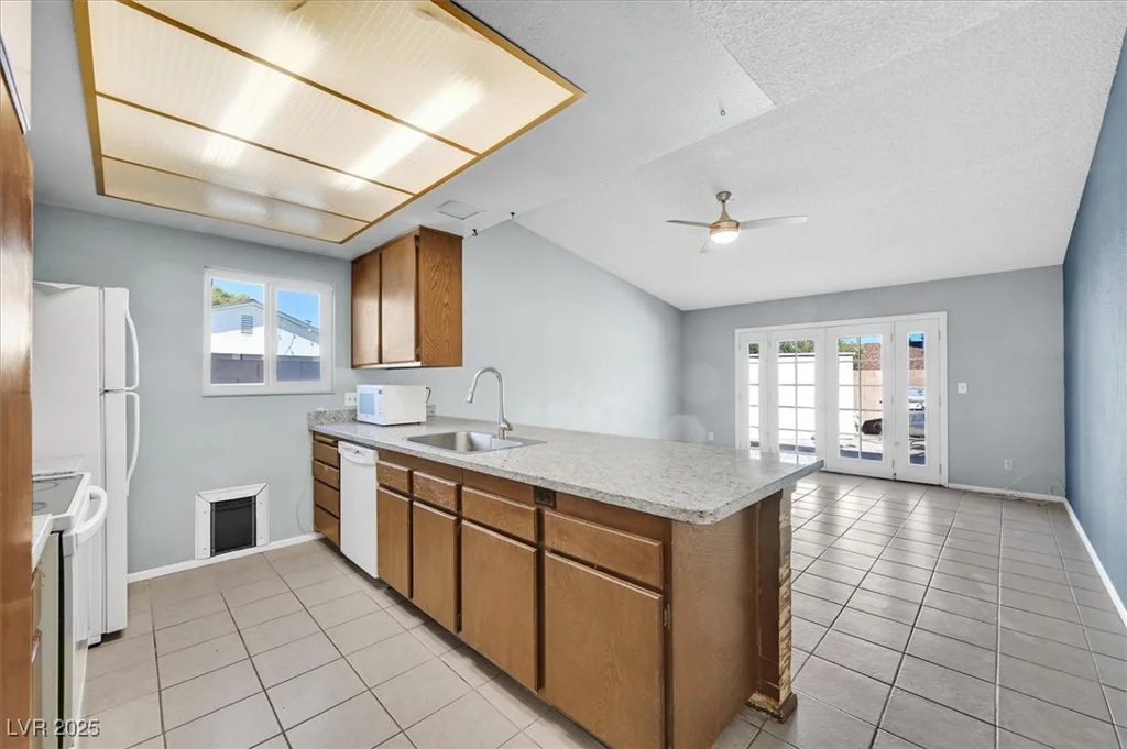 633 Severn, Henderson, NV 89002
