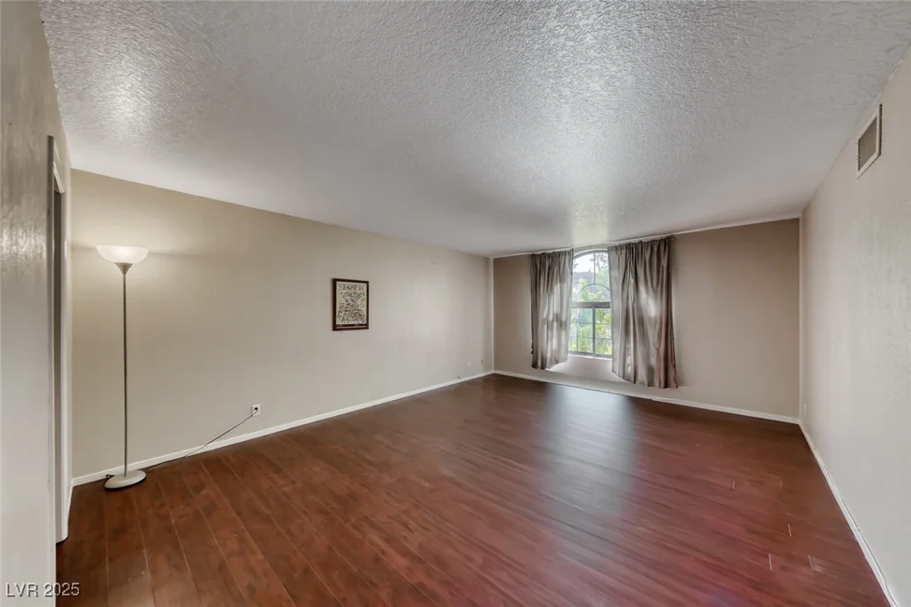2504 Windjammer, Las Vegas, NV 89107