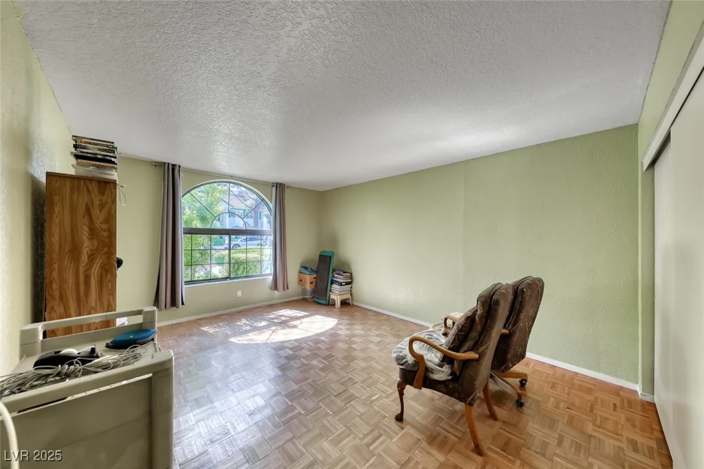 2504 Windjammer, Las Vegas, NV 89107