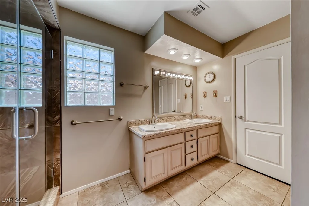 2504 Windjammer, Las Vegas, NV 89107