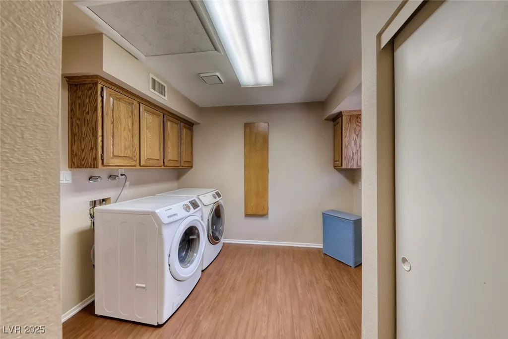 2504 Windjammer, Las Vegas, NV 89107