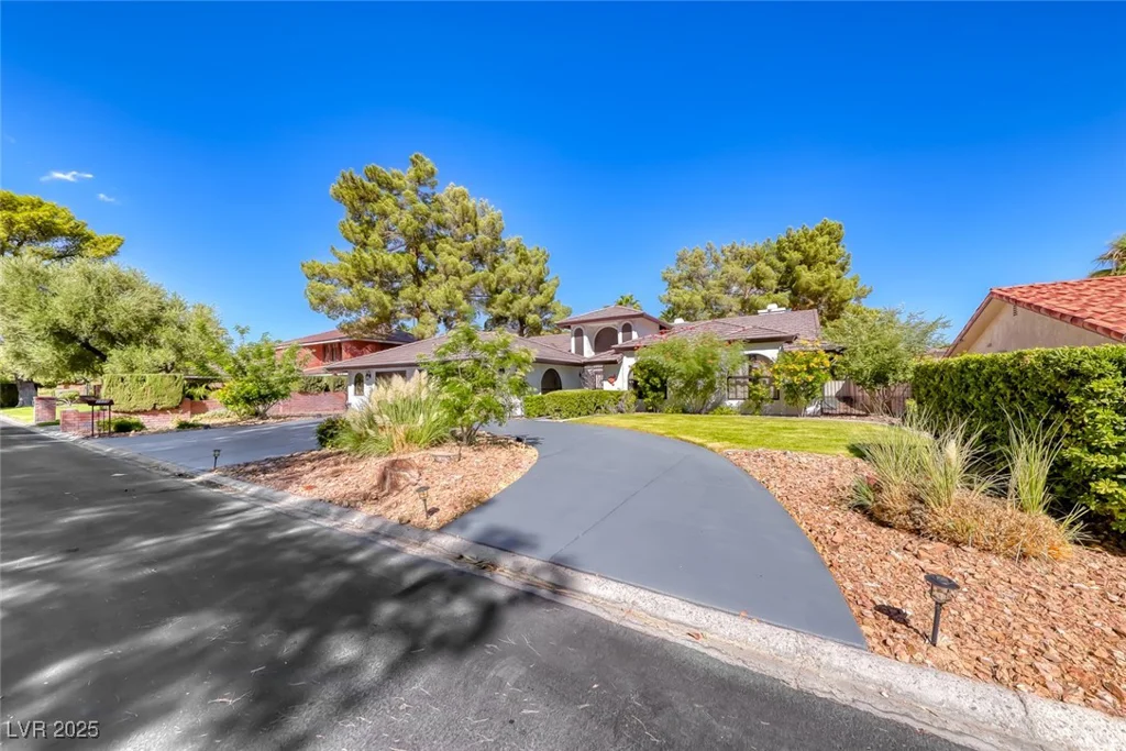 2504 Windjammer, Las Vegas, NV 89107