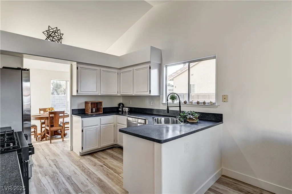 4413 Summer Glen, North Las Vegas, NV 89031