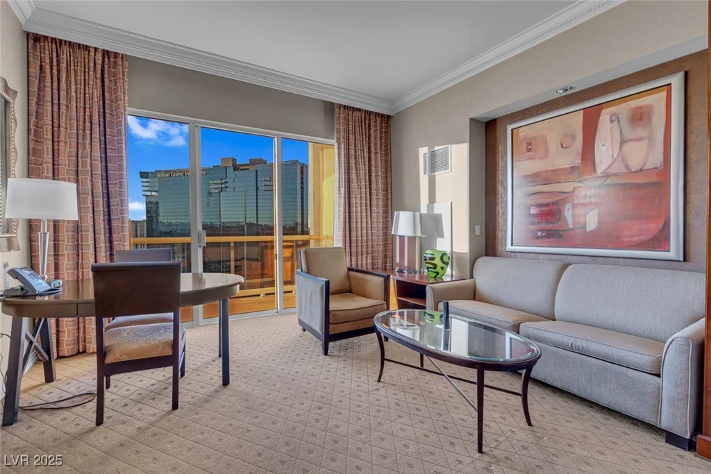135 Harmon, Las Vegas, NV 89109