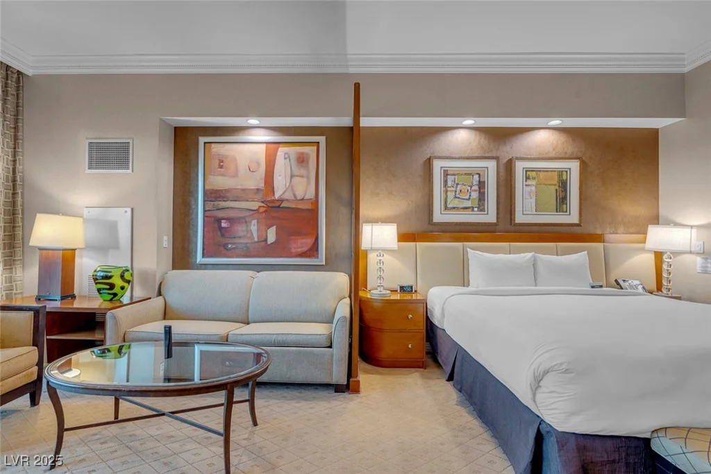 135 Harmon, Las Vegas, NV 89109