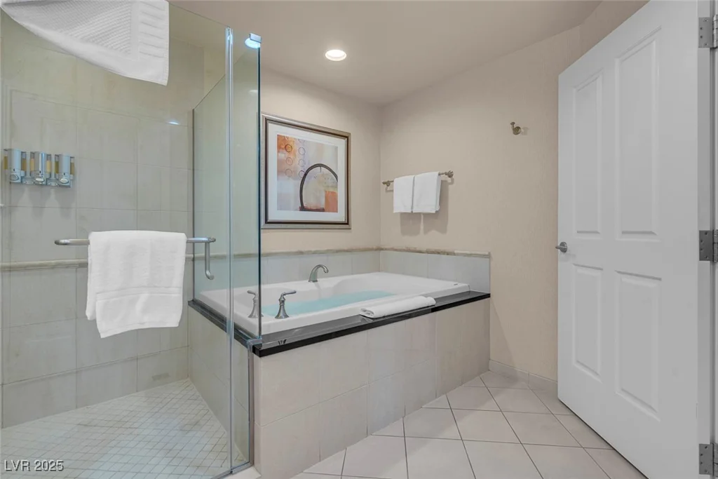 135 Harmon, Las Vegas, NV 89109