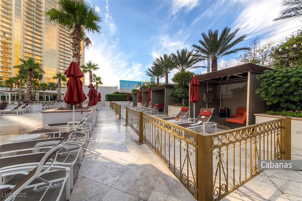 135 Harmon, Las Vegas, NV 89109