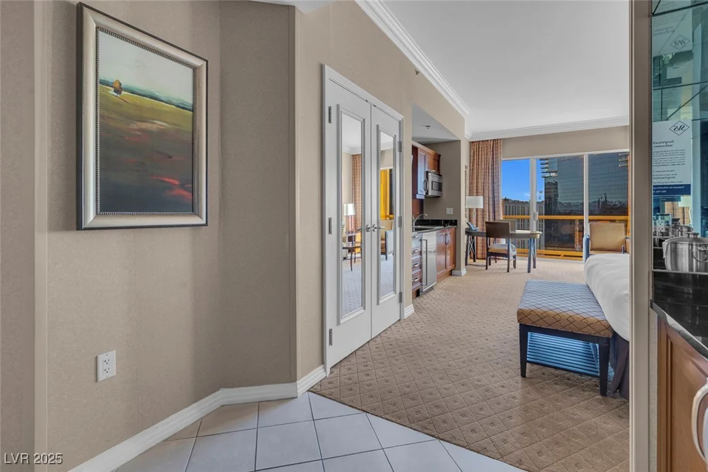 135 Harmon, Las Vegas, NV 89109
